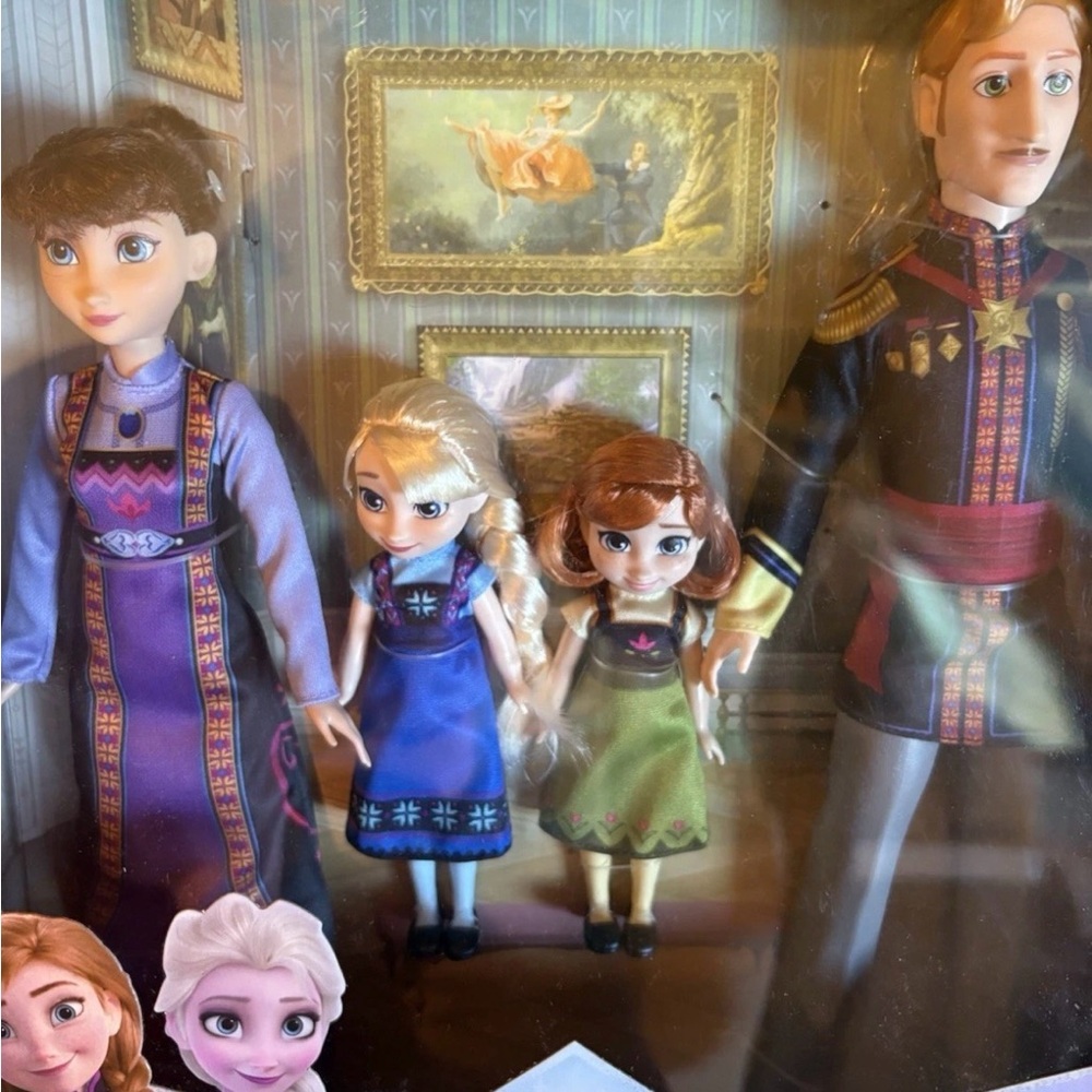 Disney Frozen family. Rare version!